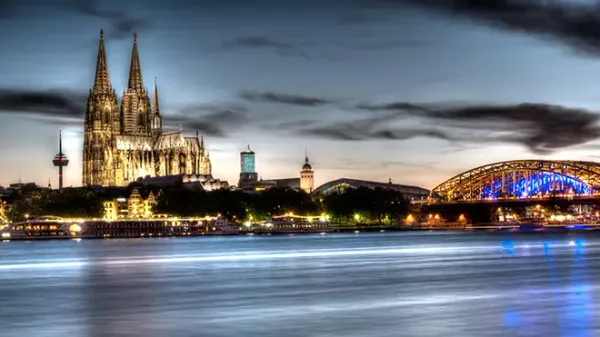 Stadtführung Kölner Stadtgeschichte - Panoramablick auf Köln am Rhein